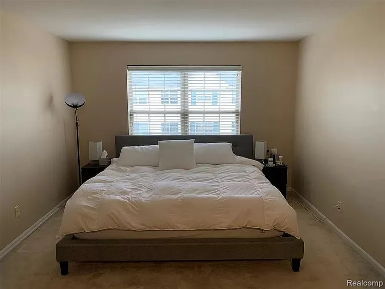 3202 Camden Dr — Photo 9