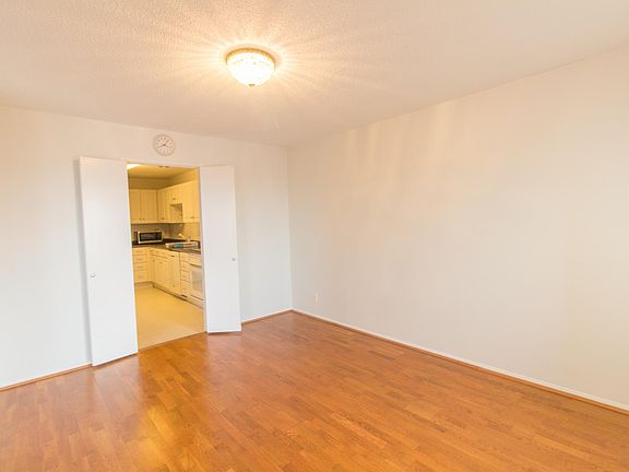 5th image of 8370 Greensboro Dr APT 926