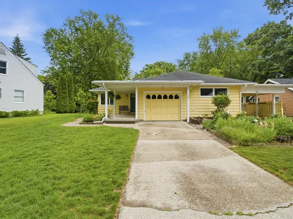 728 Lakeview Ave, Port Huron, MI 48060