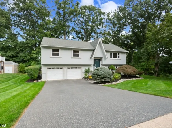 39 William Dr, Rockaway Boro, NJ 07866