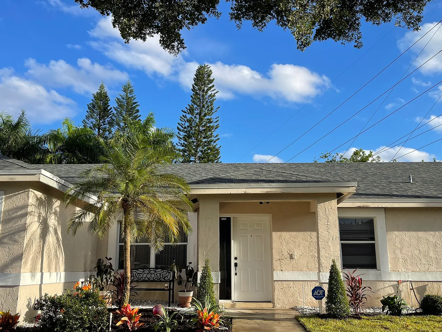 3 bed, 1690 sqft, $3,300 — Photo 2