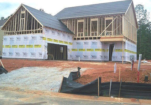 2nd image of 215 Sunbury Dr