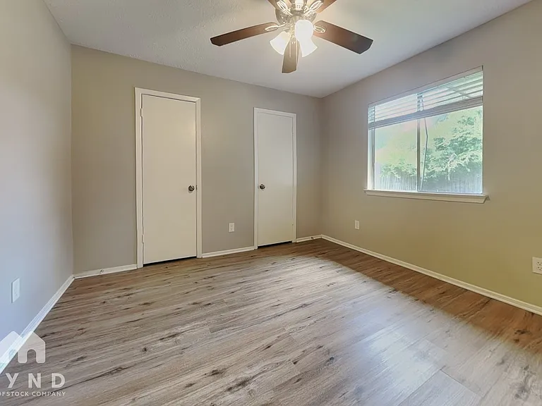 3218 Sedgeborough Cir — Photo 15