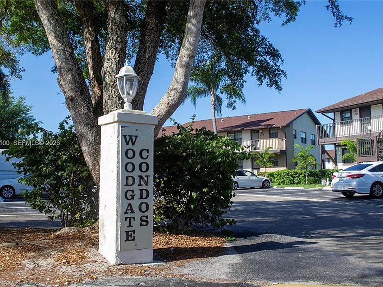 5361 Treetops Dr #201 — Photo 16