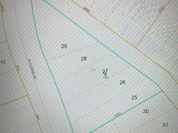 125 Rutledge Dr, Hendersonville, NC 28739