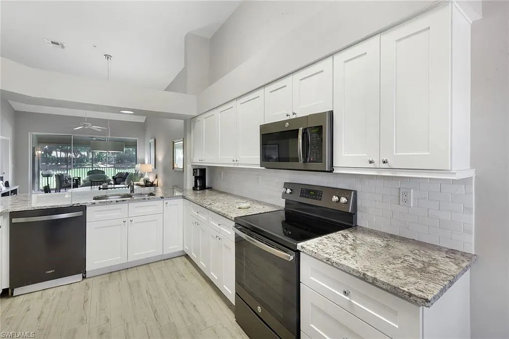2 bed, 2.0 bath, 1433 sqft, $6,500 — Photo 4