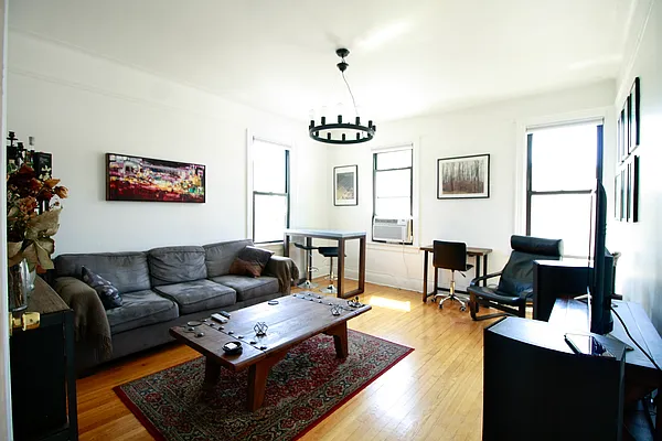 Rented by Grand & Co. | media 9