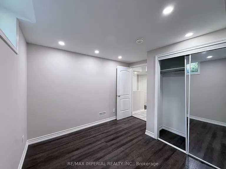 17 Deerwood Cres — Photo 19