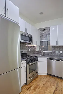 Rented by Compass | media 32