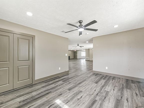 3rd image of 9030 Almeda Genoa Rd