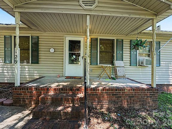 5th image of 129 Laura Rd