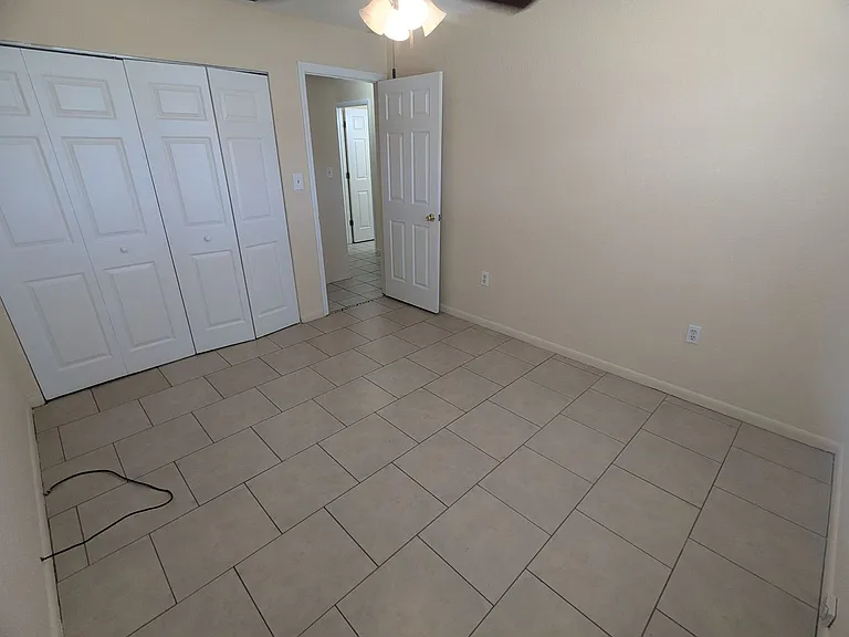 824 N Saint Clair Abrams Ave — Photo 11
