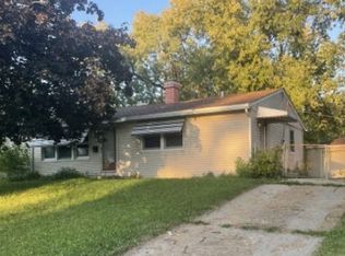 61 Alameda Dr, Carpentersville, IL 60110