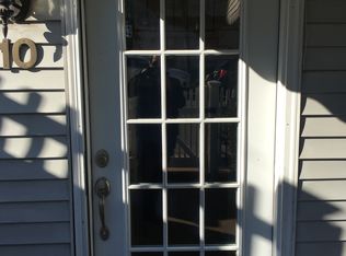 10 Burns Ave, Glen Cove, NY 11542
