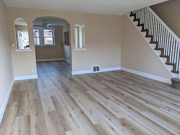 3rd image of 7225 Montague St