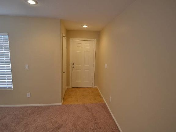 5th image of 806 Trumpington Ct