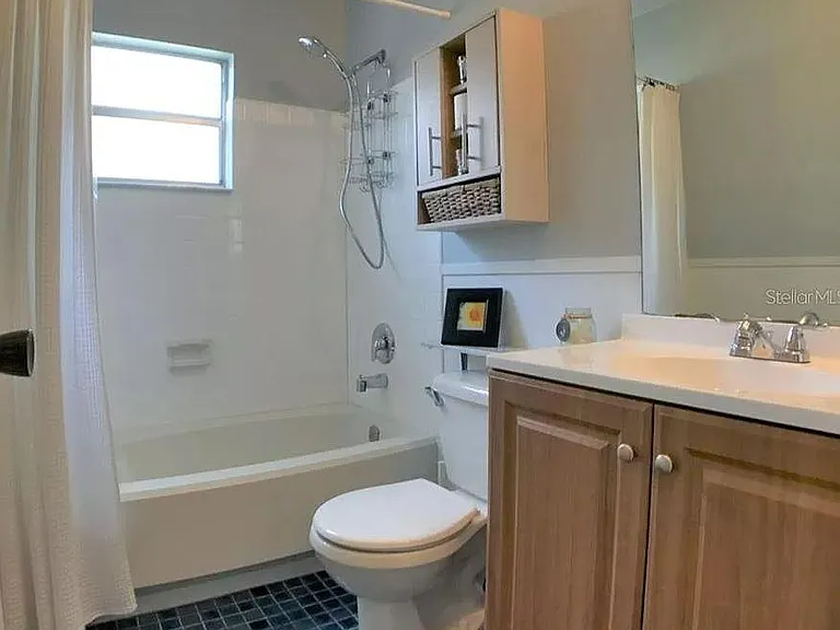 4925 Lindsay Ct — Photo 14
