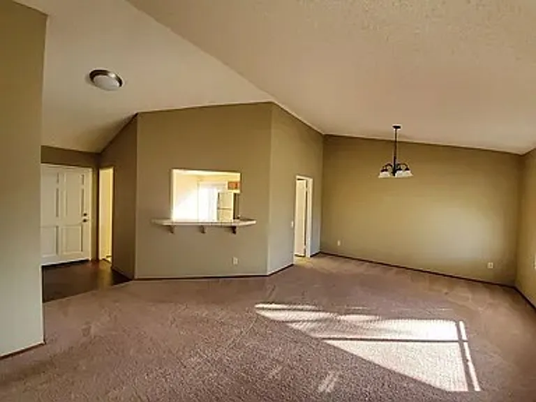 757 Sunningdale Dr — Photo 6