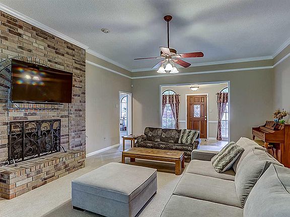 4th image of 3555 Summerdale Dr
