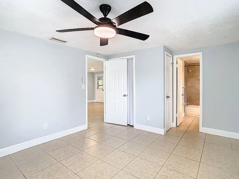1525 Swordbill Dr — Photo 10