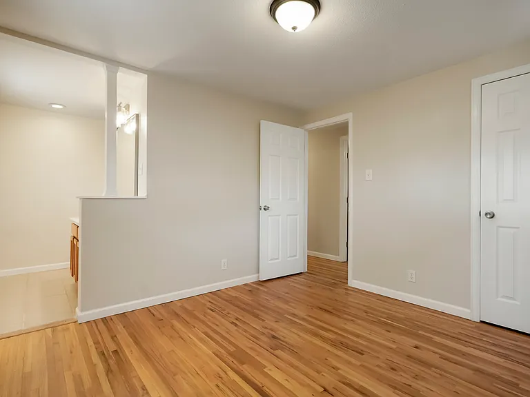6023 Holland St — Photo 17