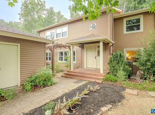 1517 Lake Forest Dr, Charlottesville, VA