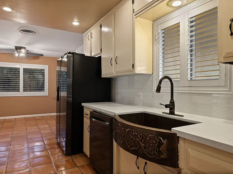 6412 Manchester Ln — Photo 4
