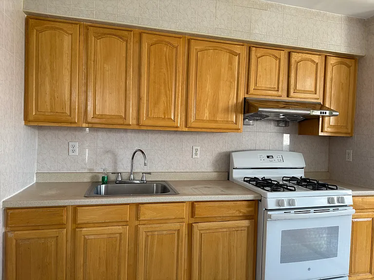 13533 Coolidge Ave #3 — Photo 8