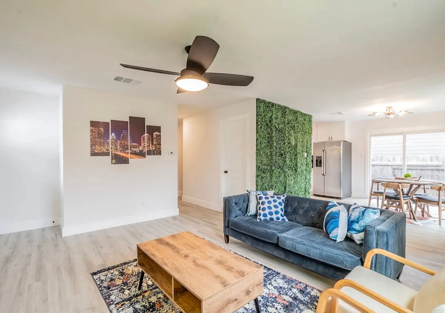 3 Bed / 2 Bath Home with Garage & Fenced Yard in Southeast Austin — Photo 3