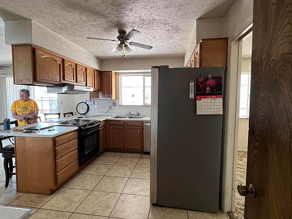 5th image of 1173 E DELANO Drive