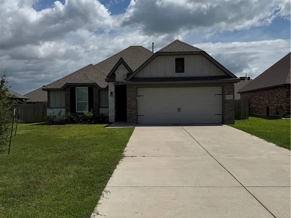 7905 Putter Place Ct, Navasota, TX 77868