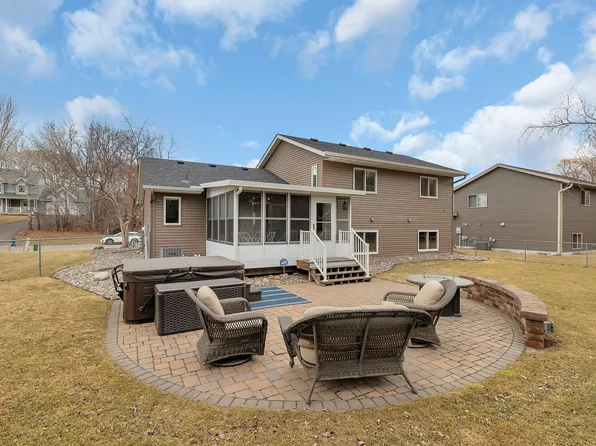 1004 13th St N, Sauk Rapids, MN 56379