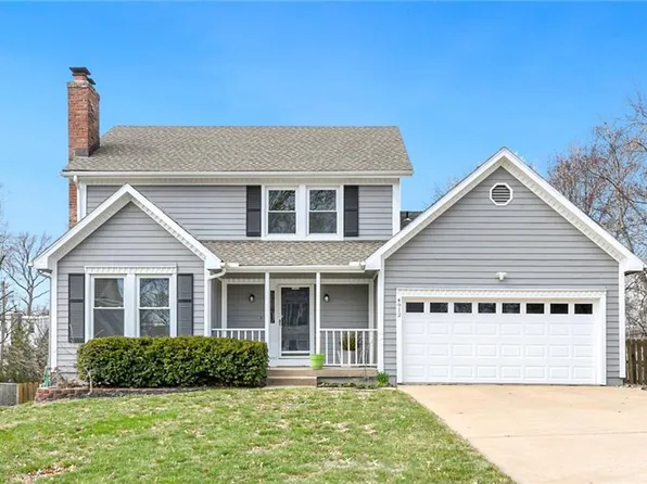 4912 Ballentine St, Shawnee, KS 66203