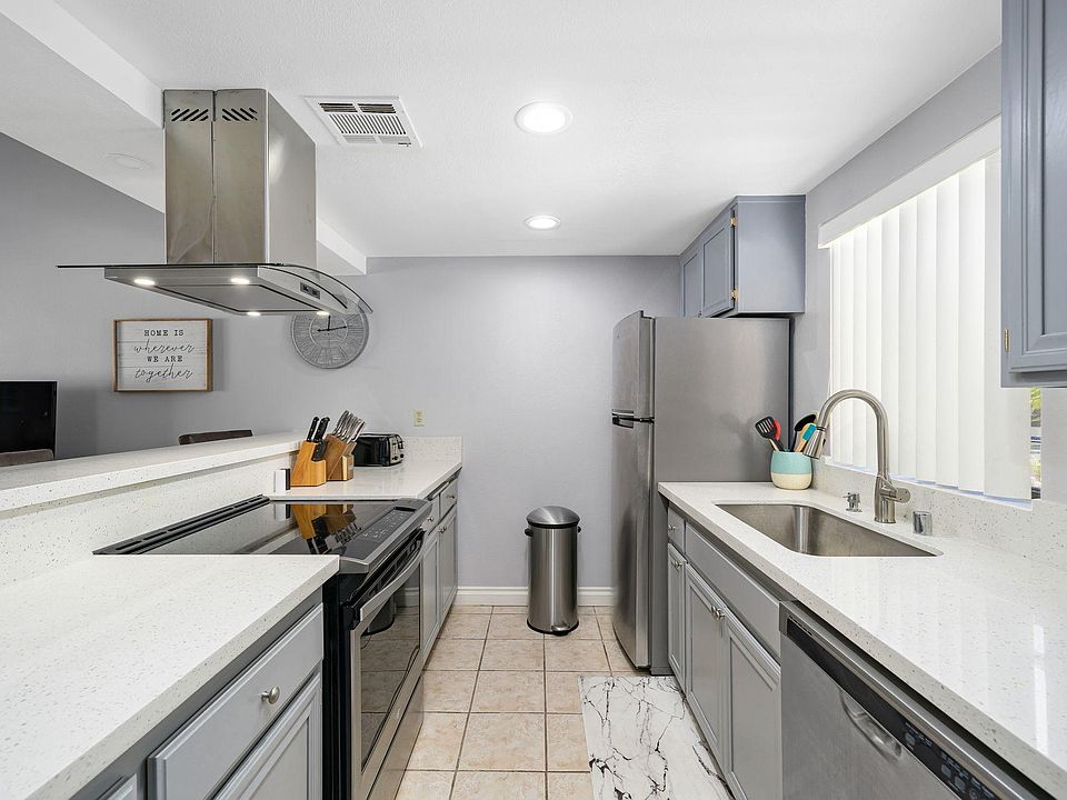 1st image of 77154 Pauma Valley Way