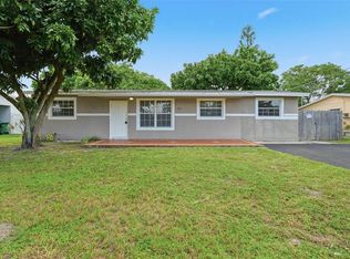 427 SW 65th Ave, Pompano Beach, FL 33068