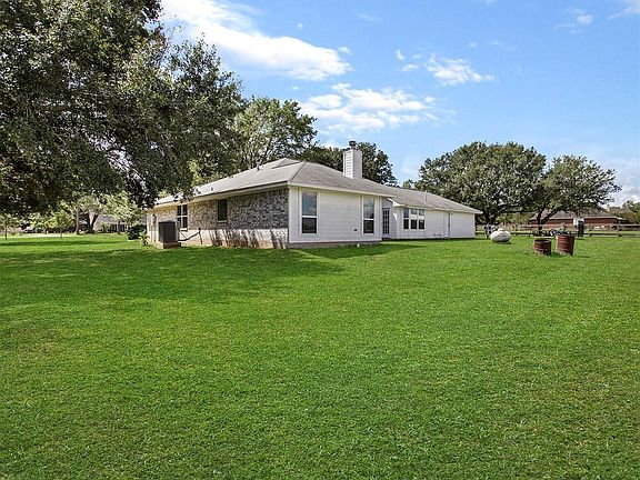 5th image of 32911 Grove Park Dr