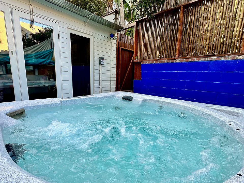 2nd image of 1632 Micheltorena St