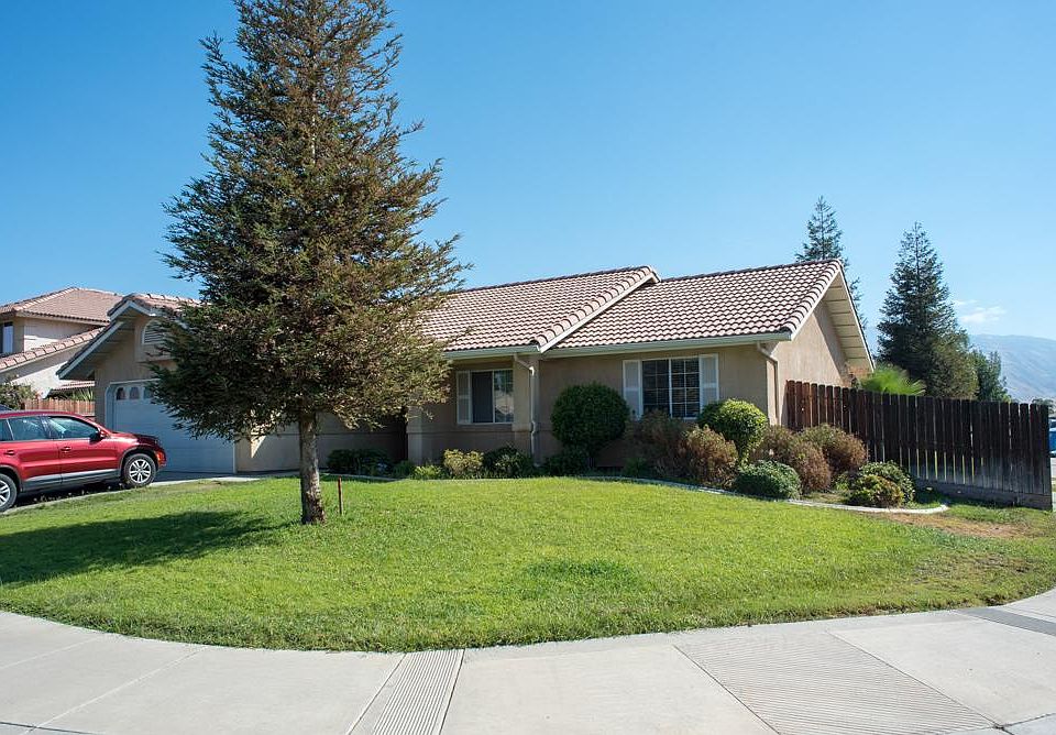 2nd image of 2128 Gregg Ln