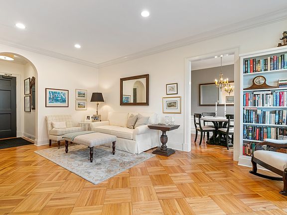 3rd image of 2000 N Lincoln Park West Pkwy #1003