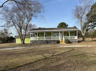 2213 Sloop Point Loop Rd, Hampstead, NC 28443