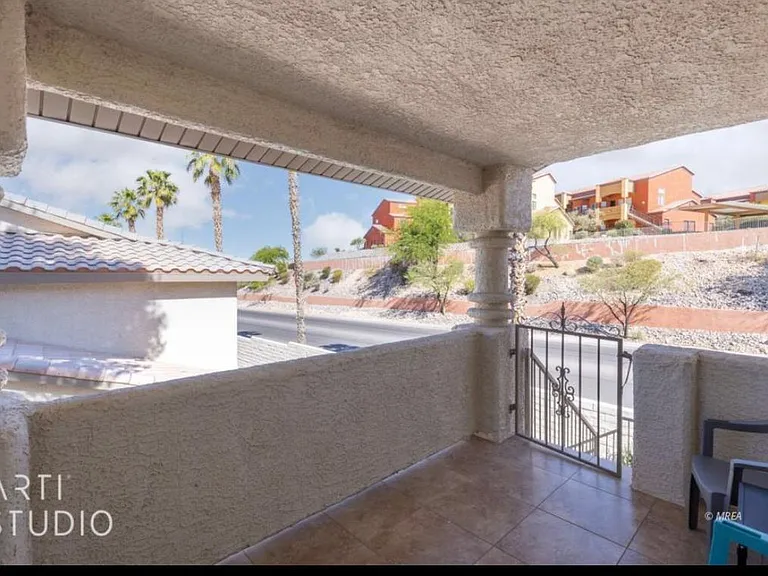 459 Mesa Blvd #202 — Photo 3