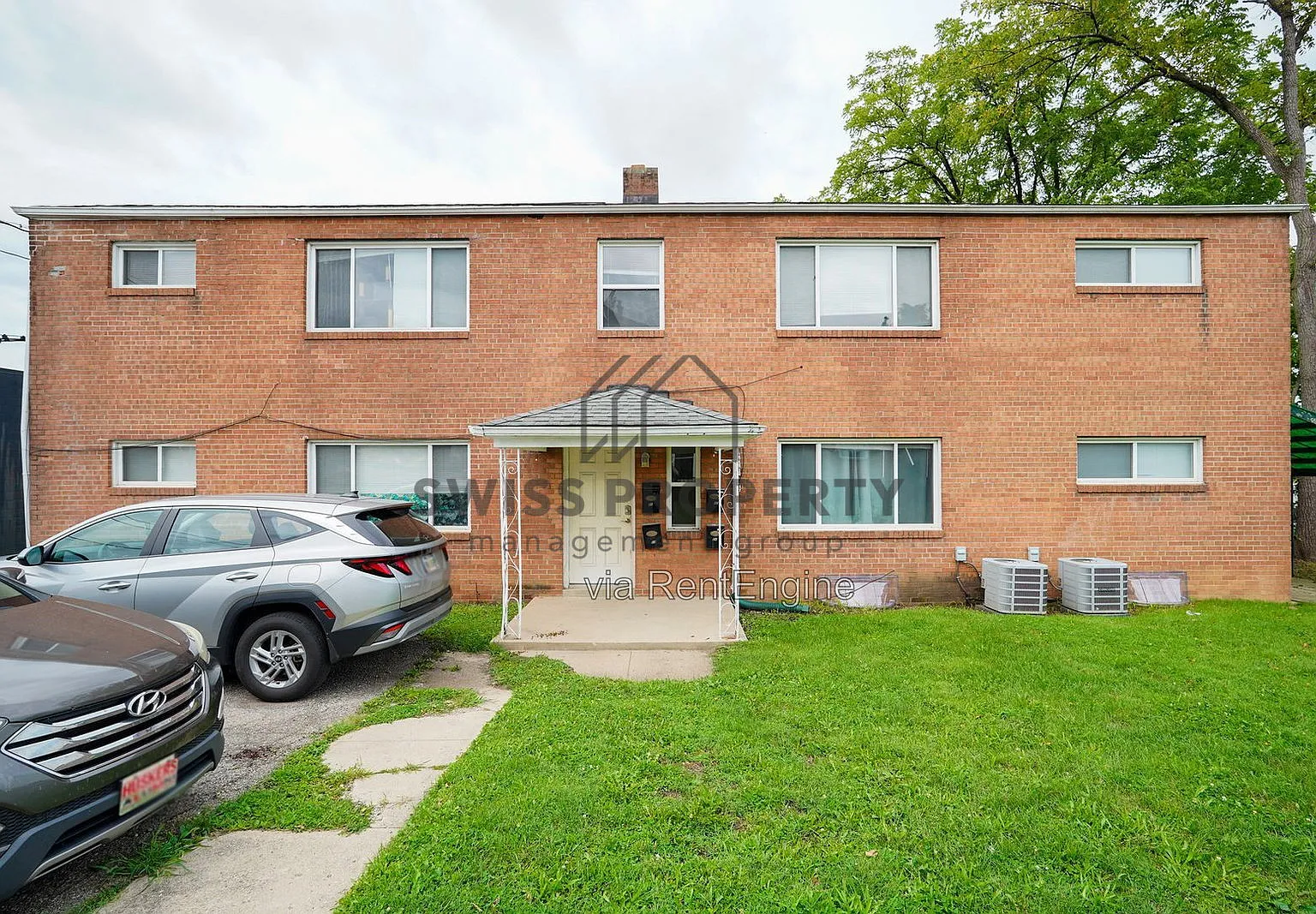 2 bed, 1.0 bath, 1100 sqft, $1,025 — Photo 2