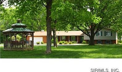 Gorgeous setting wgazebo