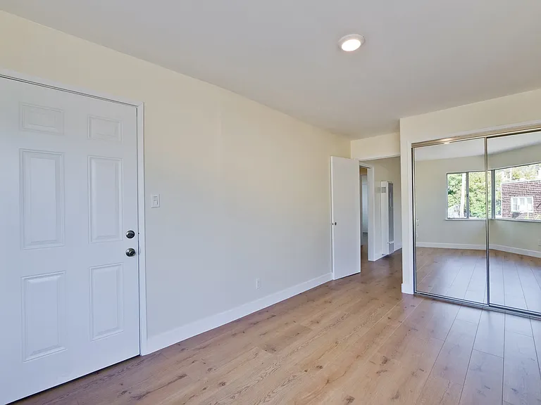 2908 Birdsall Ave #2908 — Photo 31
