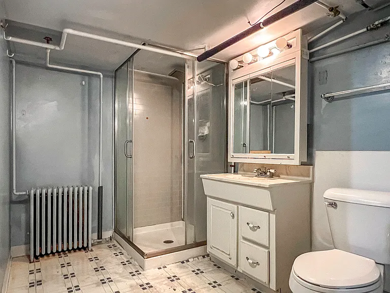 426 Summit St — Photo 13