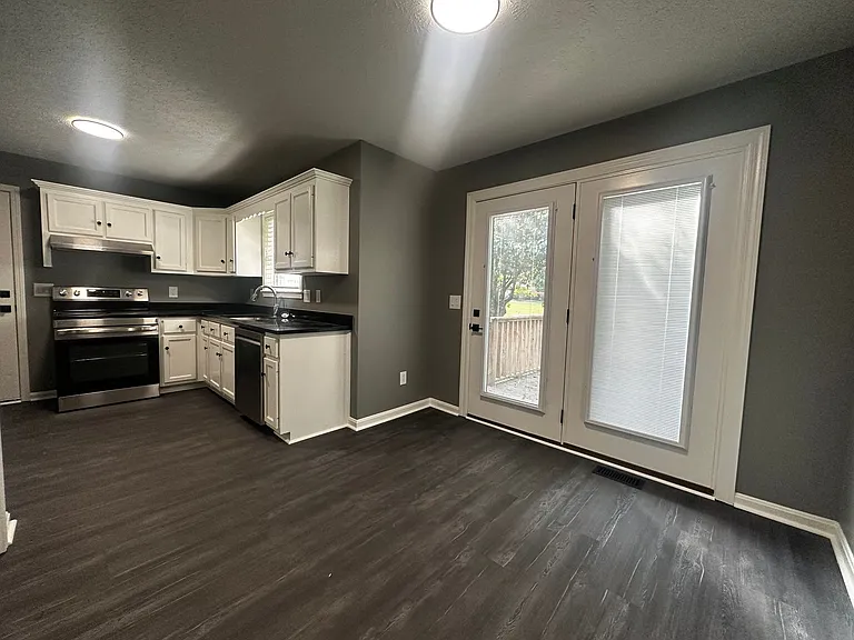 931 Meadowlark Dr — Photo 8