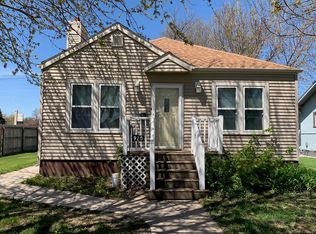 920 3rd Ave SE, Jamestown, ND 58401