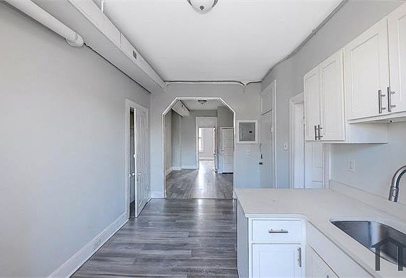 2nd image of 1037 Edmondson Ave APT 2