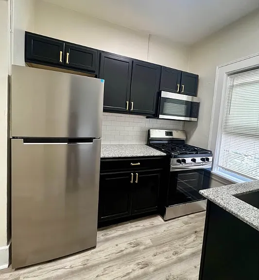 1946 E Main St #17 — Photo 2