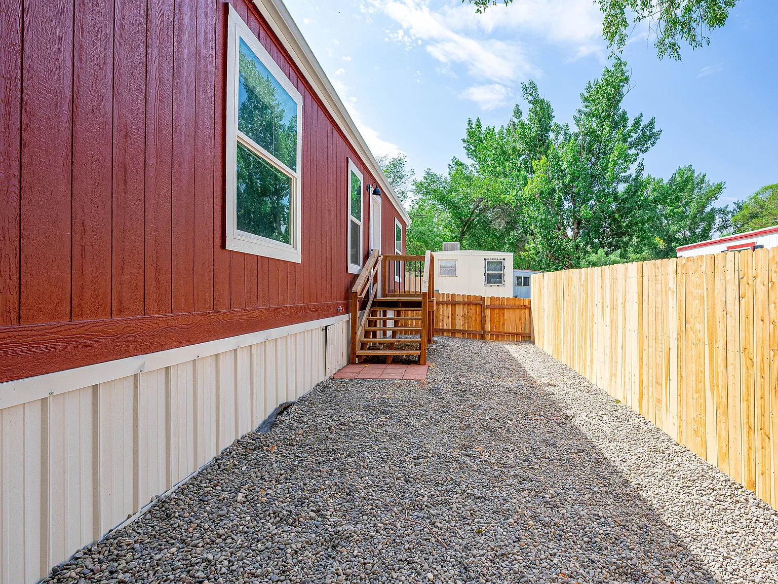 3 bed, 960 sqft, $1,695 — Photo 4
